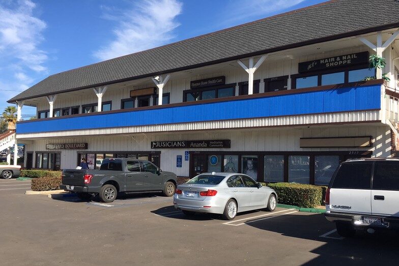 Oakview Plaza - 2501-2537 Thousand Oaks Blvd, Thousand Oaks, CA, 91362